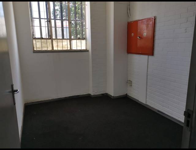 741M² WAREHOUSE TO LET IN BENROSE